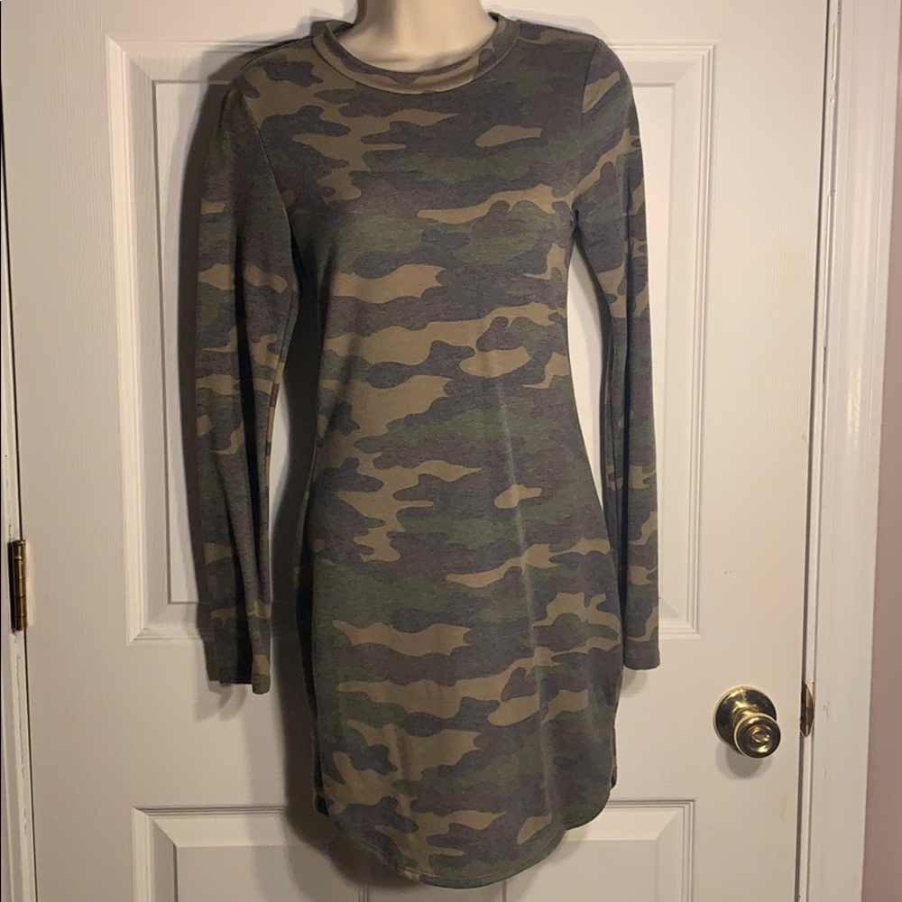 Fashion Nova dress